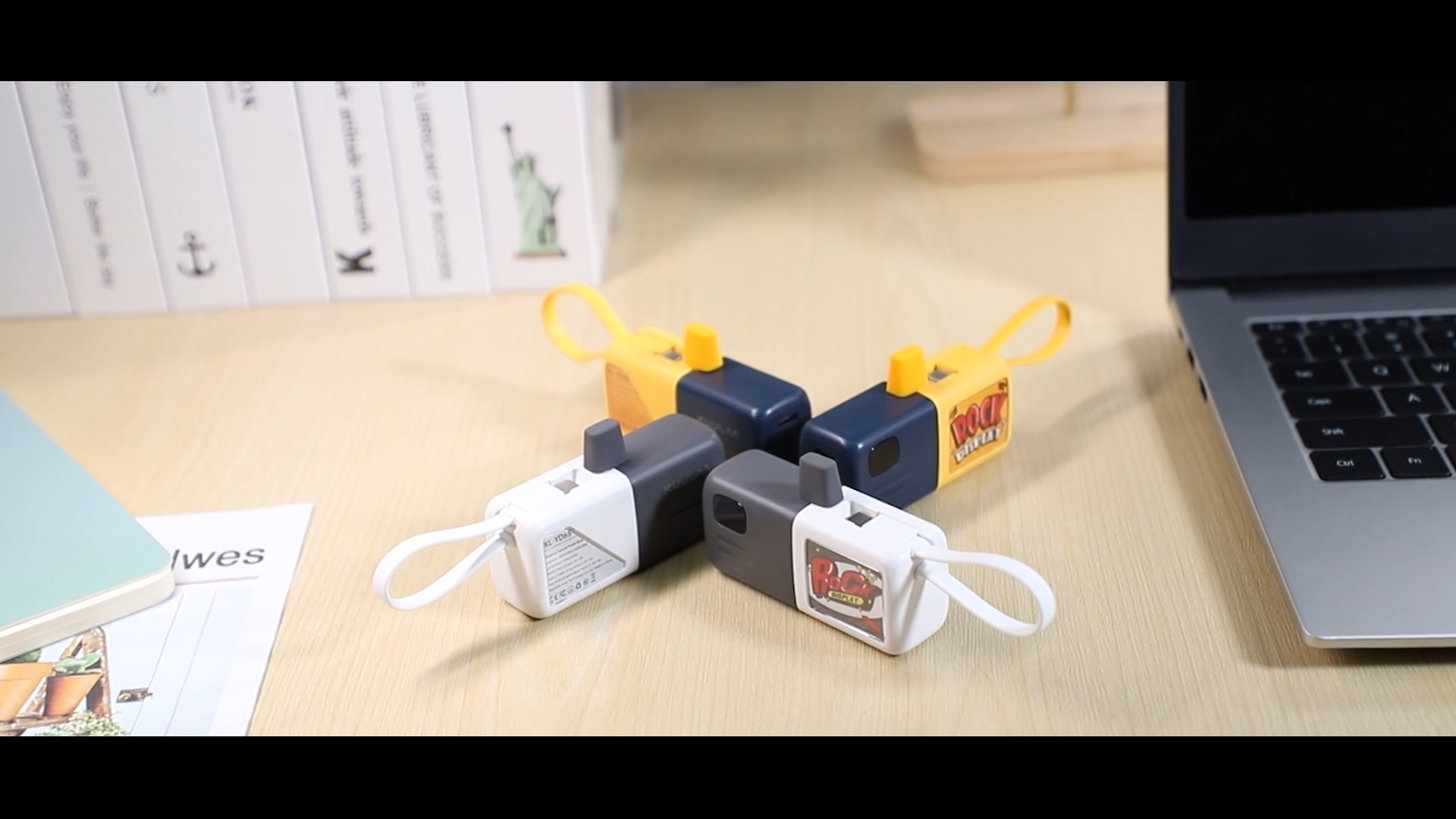 KUULAA 5000mAh PowerBank Portable Charger Power Bank Built-in Type-C Charging With LED Display Compatible For iPhone 15 14 Promax 、Sansung Huawei Xiaomi and more